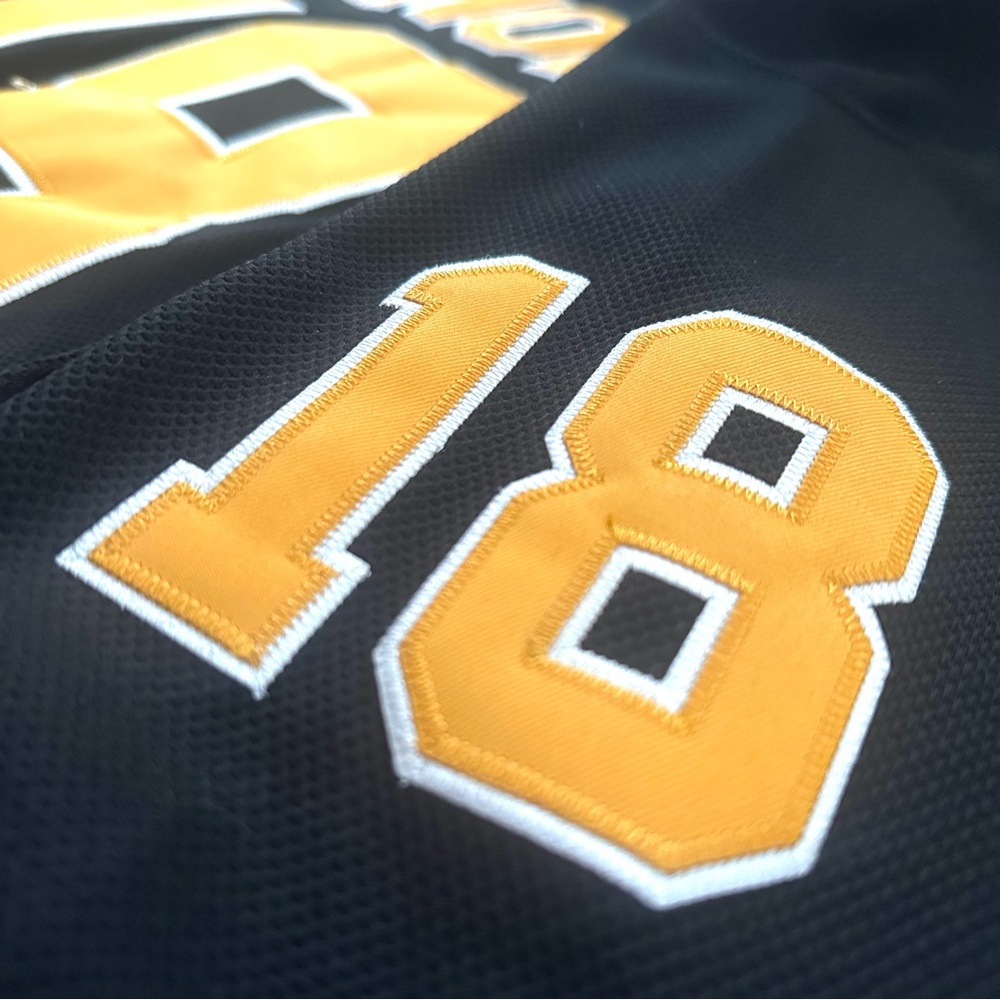 NEW Happy Gilmore Boston Black and Yellow Hockey Golf Jersey - Picture 7 of 14